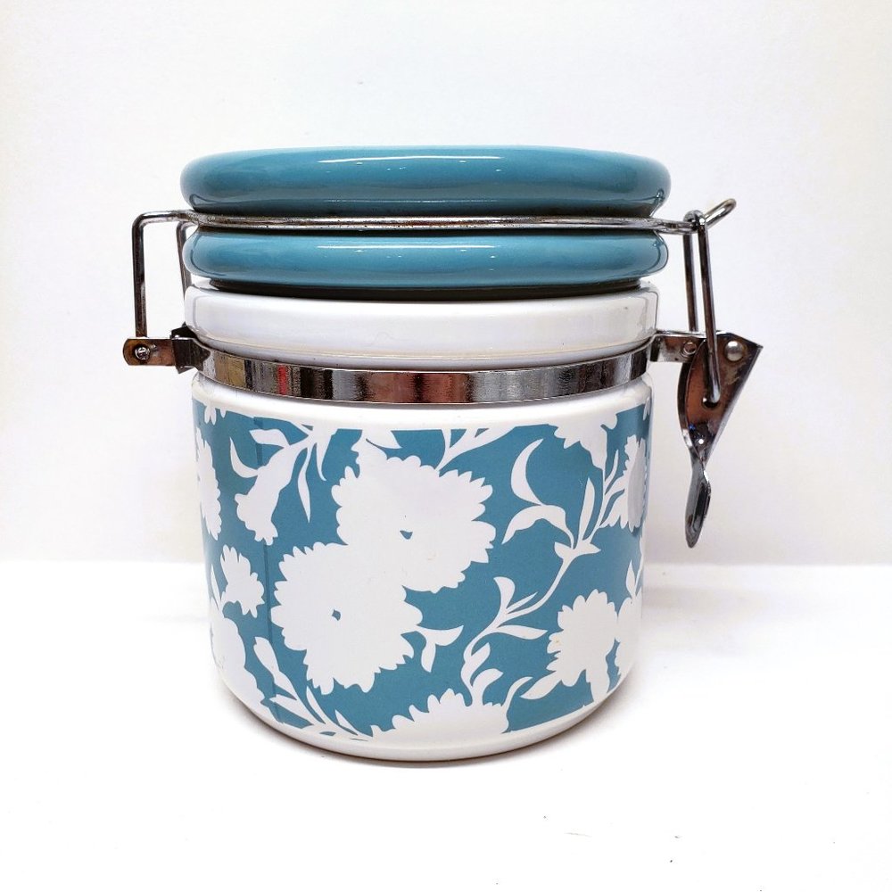 World Market Canister Blue White Flowers Locking Lid Silicone Gasket Ceramic 5"